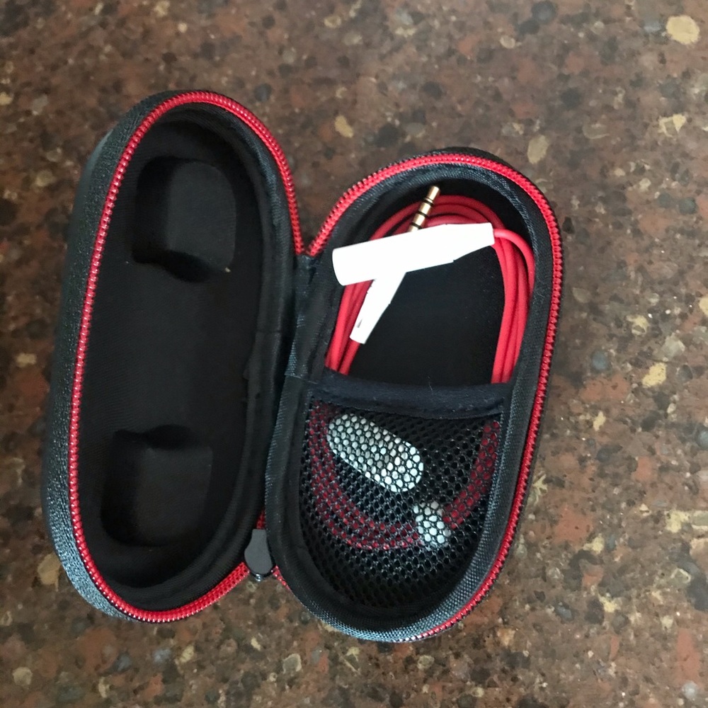Dr. Dre Beats headphones - Picture 5 of 12